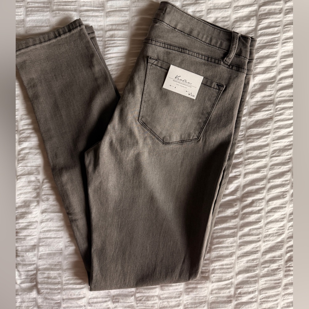 KanCan Women's Gray Skinny Jeans